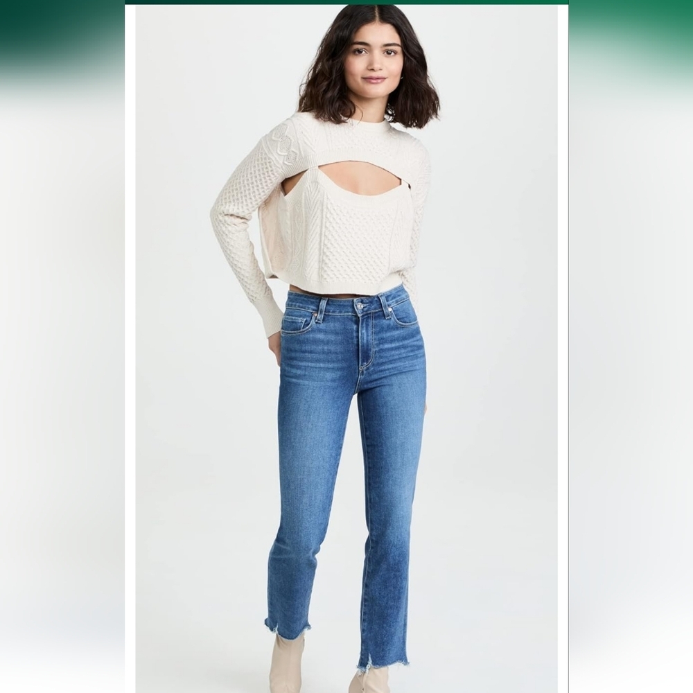 PAIGE Cindy Bay jeans with destroyed hem. Medium wash. Size 26